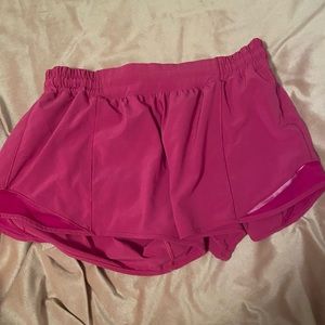 Lululemon hotty hot short size 10 brand new